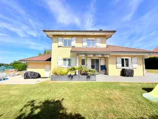 EXCLUSIVITE: 2 min Valleiry Villa contemporaine récente de 2007 dans un état impeccable...SOUS COMPROMIS — photo 3